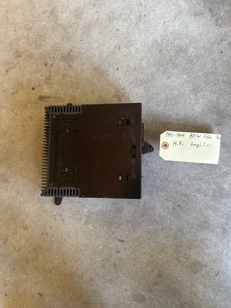 1995-1999 BMW E36 HiFi Amplifier