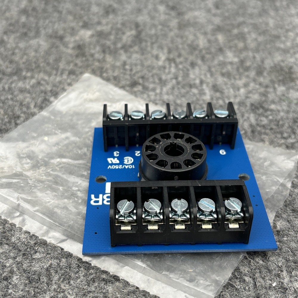 RDI 611BR 11-Pin Octal Relay Base New
