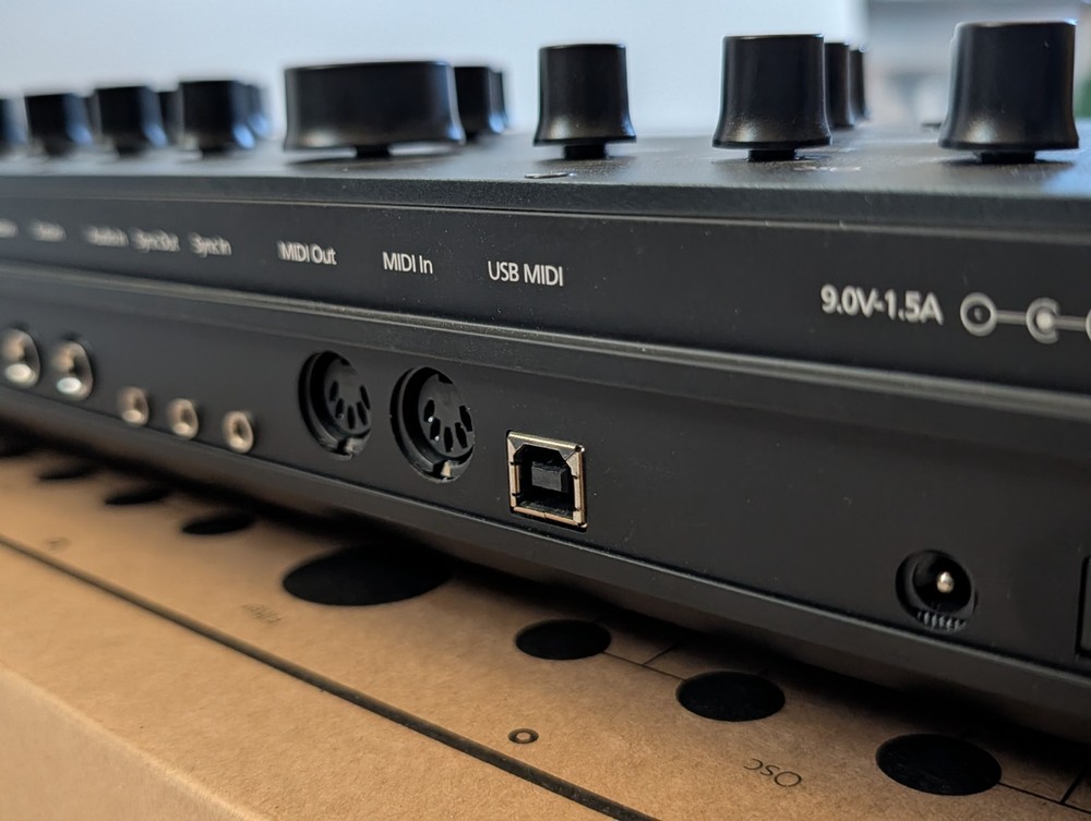 Modal Electronics Argon8 Polyphonic Wavetable Synth - MINT WITH BOX - DECKSAVER!