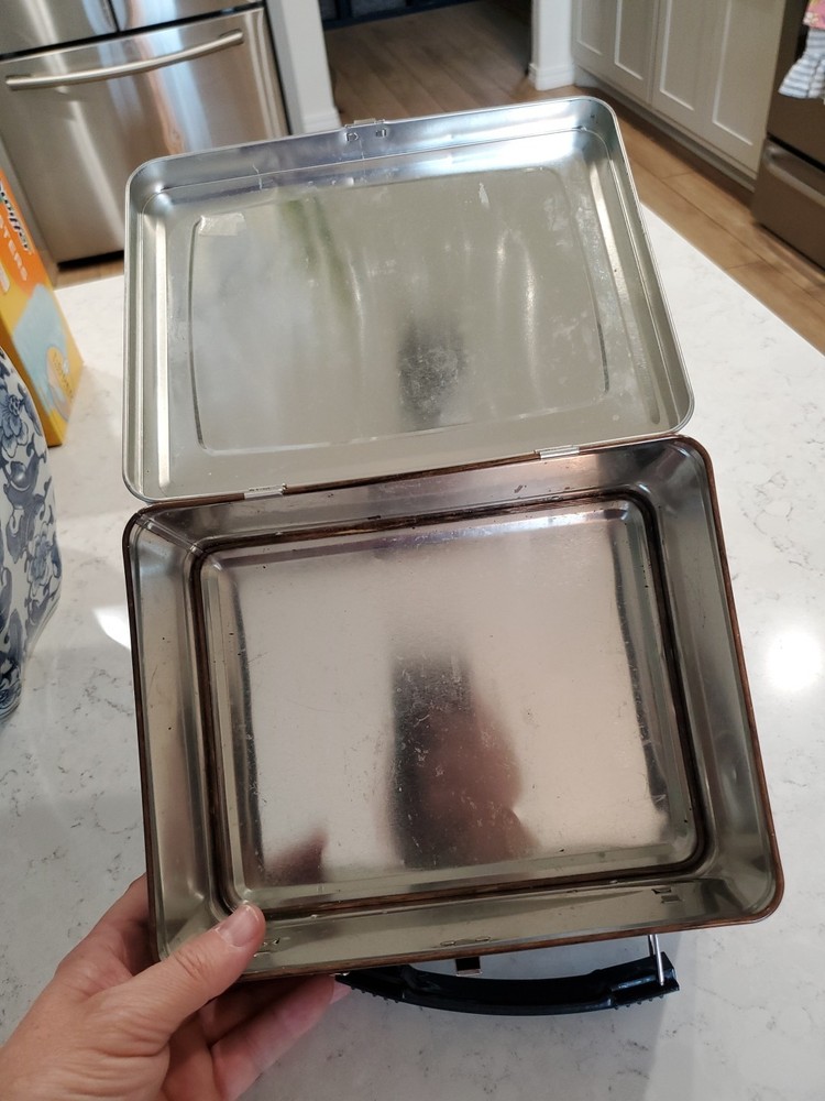 Retro Television Lunchbox....clean.