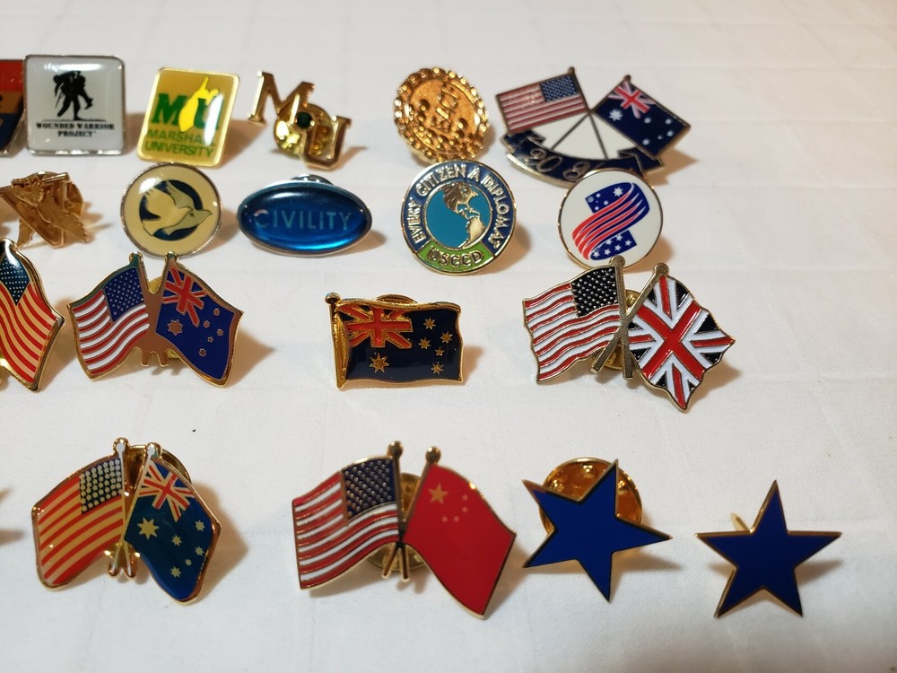 Lapel Pins 31 Pieces Miscellaneous US & British Flags Eagle MU ETC