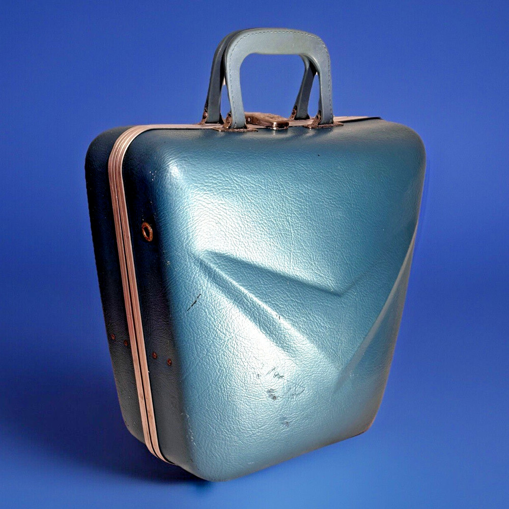 VINTAGE HARD SHELL BLUE BOWLING BAG - GOOD CONDITION