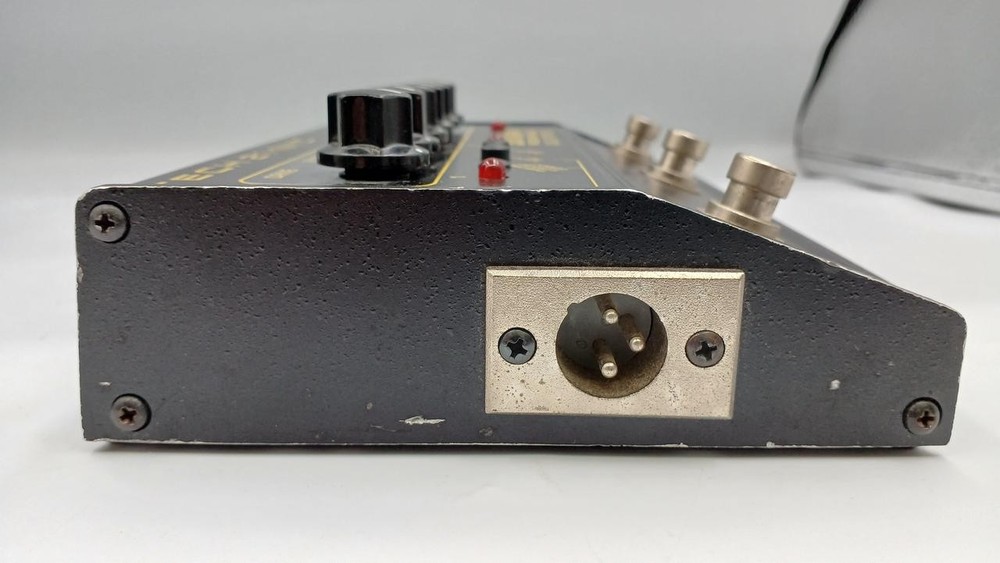 TECH21 PROGRAMMABLE BASS DRIVER DI bass prelifier