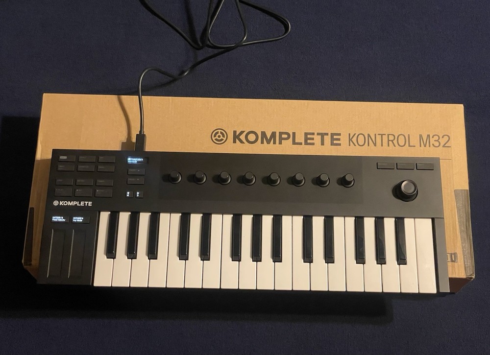Native Instruments M32 Komplete Kontrol Keyboard Controller