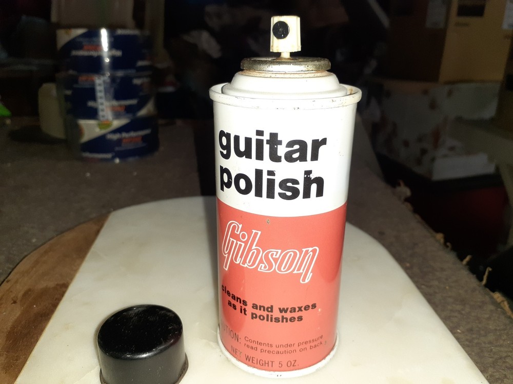 Vintage Gibson guitar polish