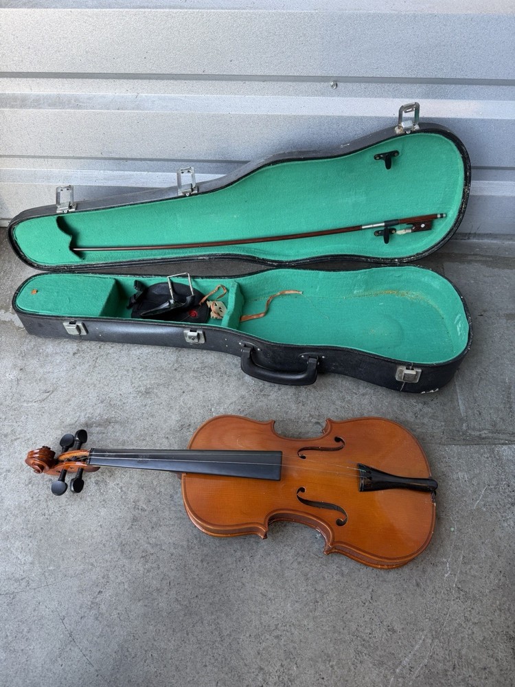 Stradella AXL-10 Size 4/4 Violin with Case & Bow
