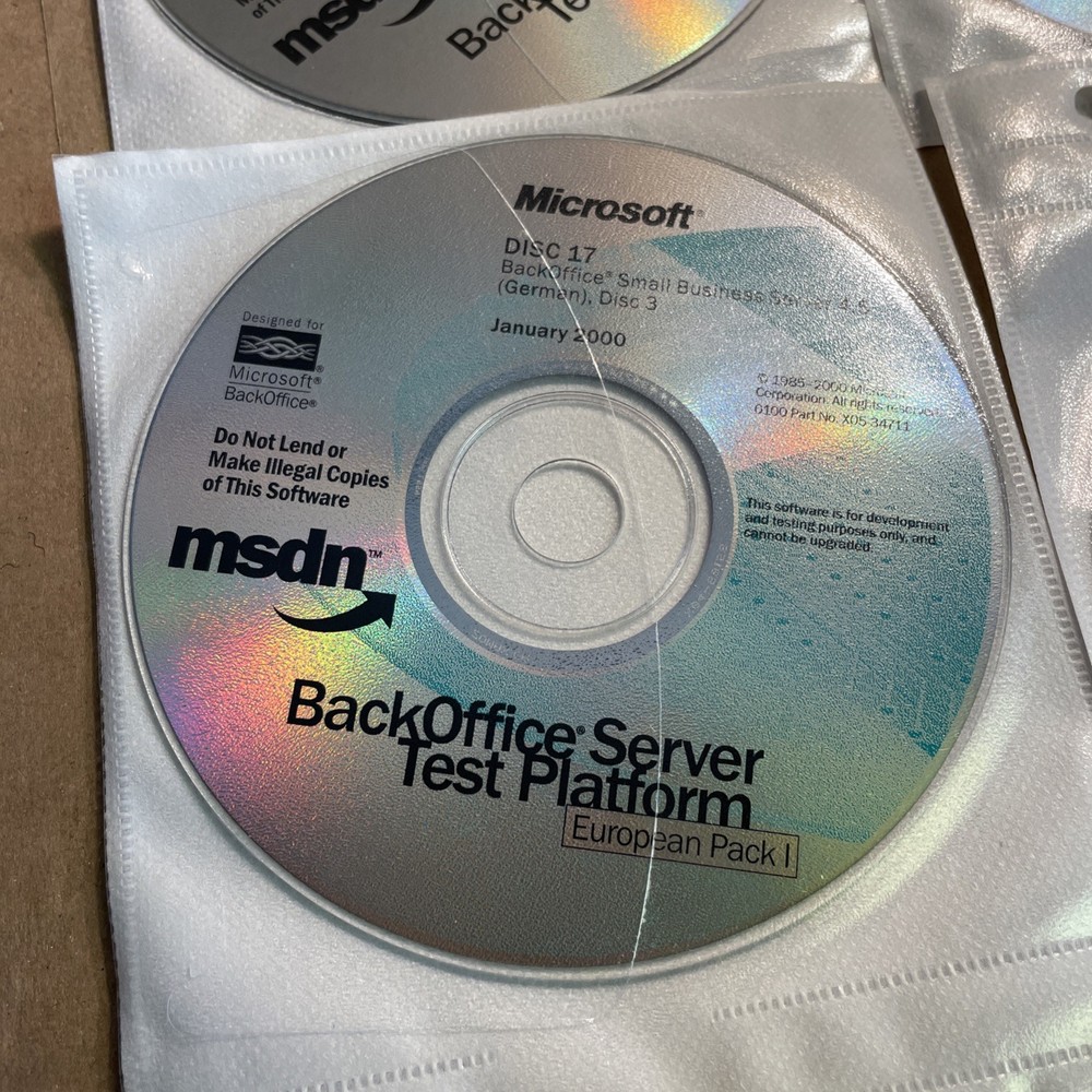 Microsoft MSDN Back Office Server Test Platform Discs 1-35 Jan. 2000 Euro Pack I