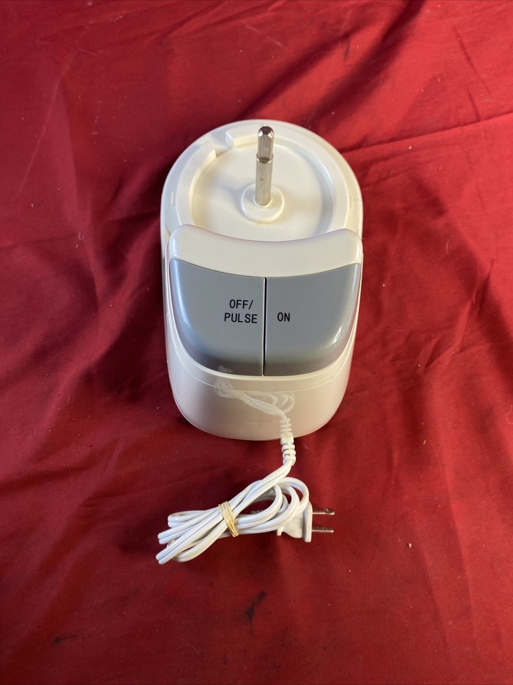 Crofton Deluxe 6-Cup Food Processor (XB9018) - In Box