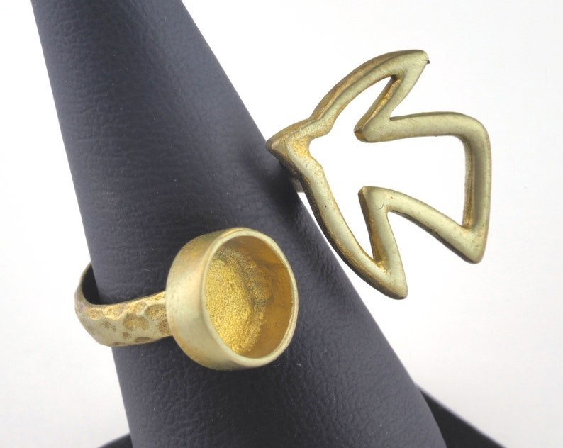 2 pcs Ring Bird Adjustable Ring Bezel Raw brass (8us size) 2682