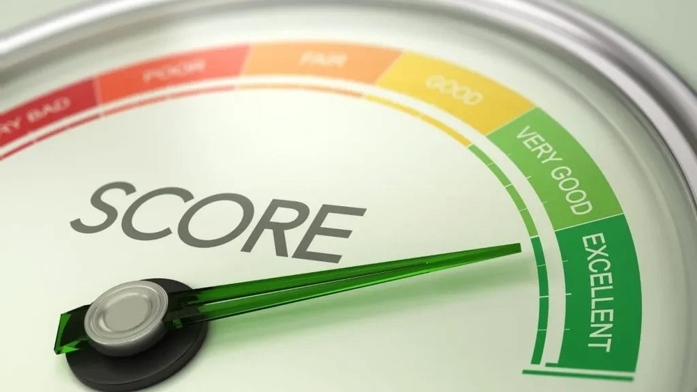 CREDIT SCORE FICO BUILDER IMPROVE INCREASE CAP ONE AUTH USER $4,000 OPEN MAY '25