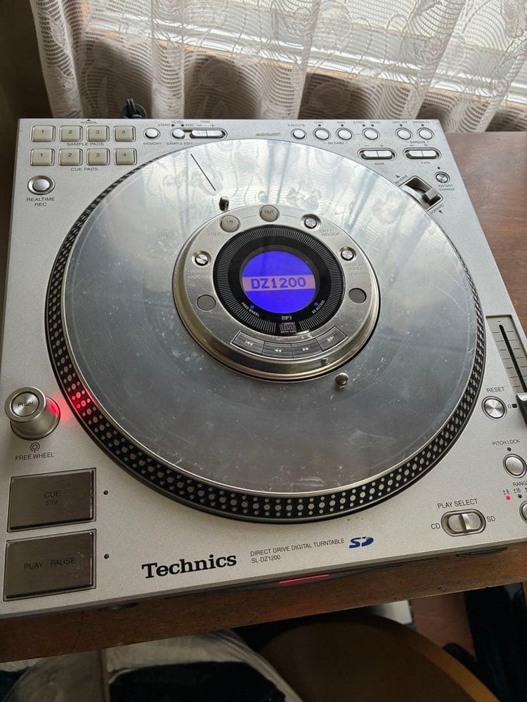 Technics SL-DZ1200 CDJ Silver Power supply confirmed