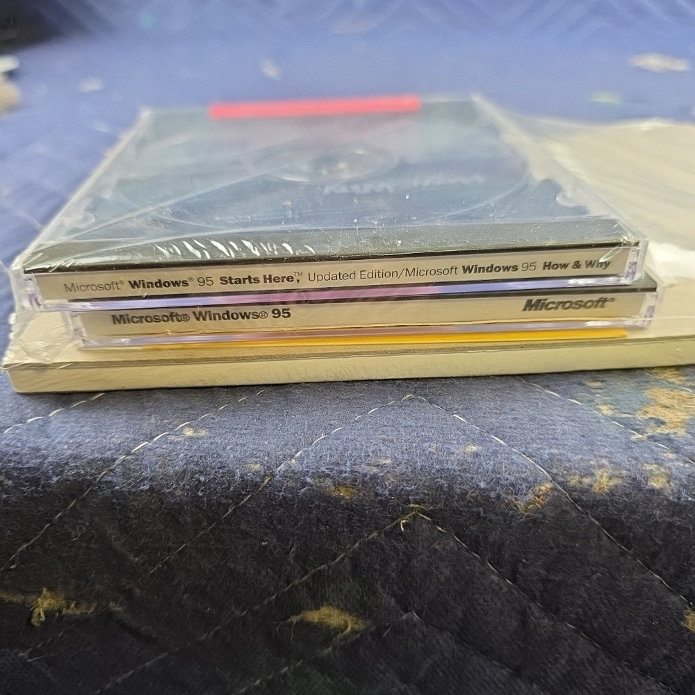 Introducing Microsoft Windows 95 Manual & CD Factory Sealed