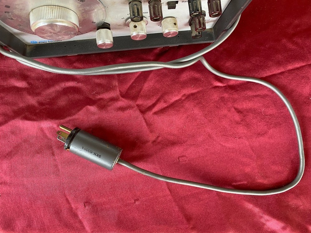 Vintage Motorola Audio Oscillator 1KC Distortion Analyzer