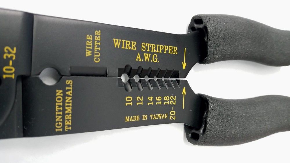 Wirepro by Klein WP800B 9" Multi-Purpose Wiring Tool Cutter & Crimpers Bulk