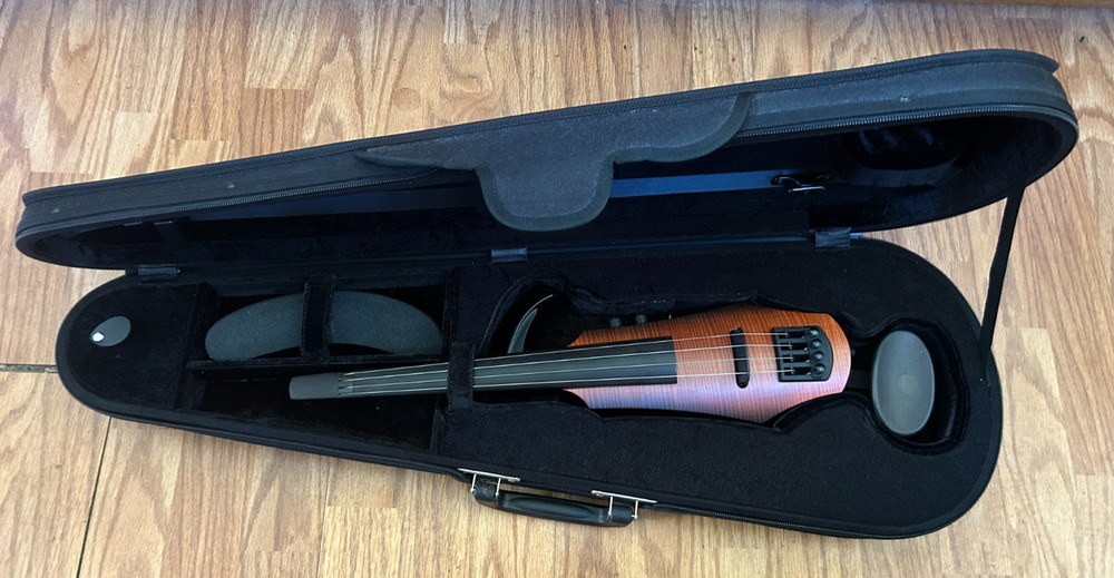 NS Design NXT Violin - 4 string with Hard Case.
