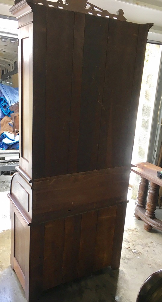 VICTORIAN WALNUT CYLINDER SECRETARY DESK