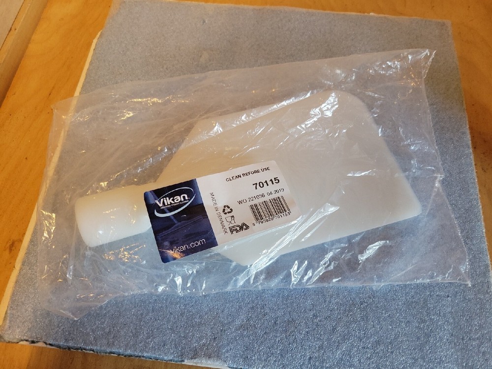 Vikan 70115, Nylon Paddle Scraper