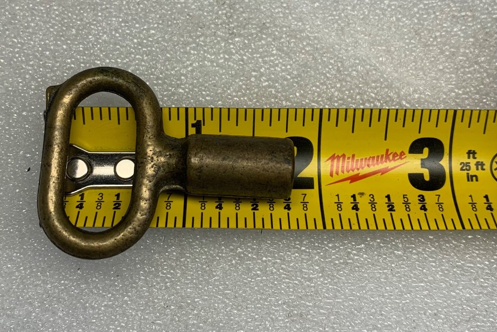 1X VINTAGE BRASS Clock Key
