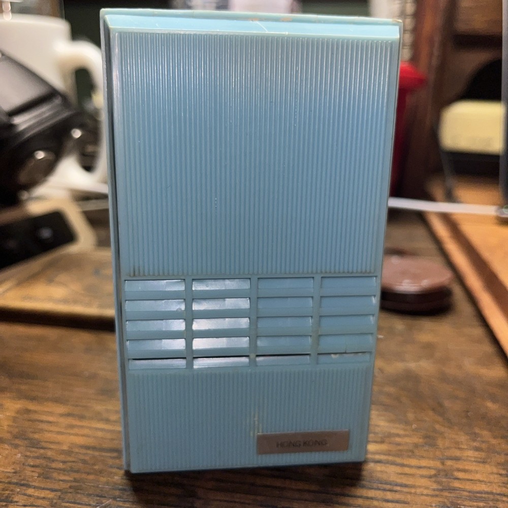 Vintage Passport Solid State 8 Transistor Radio Tested And Works