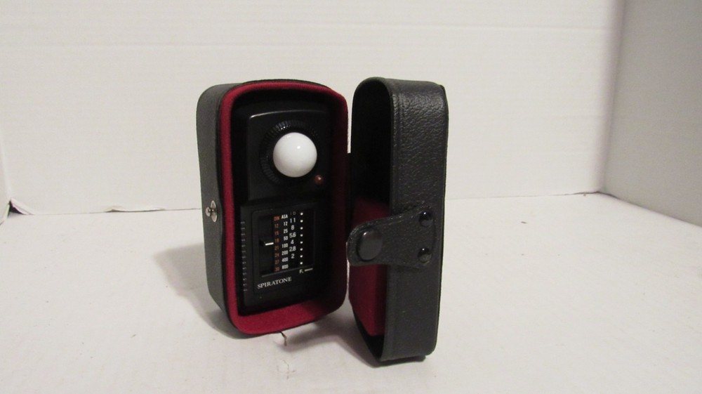 Spiratone Multi Range Flash Meter With Case And Instructions VIntage Flash Meter