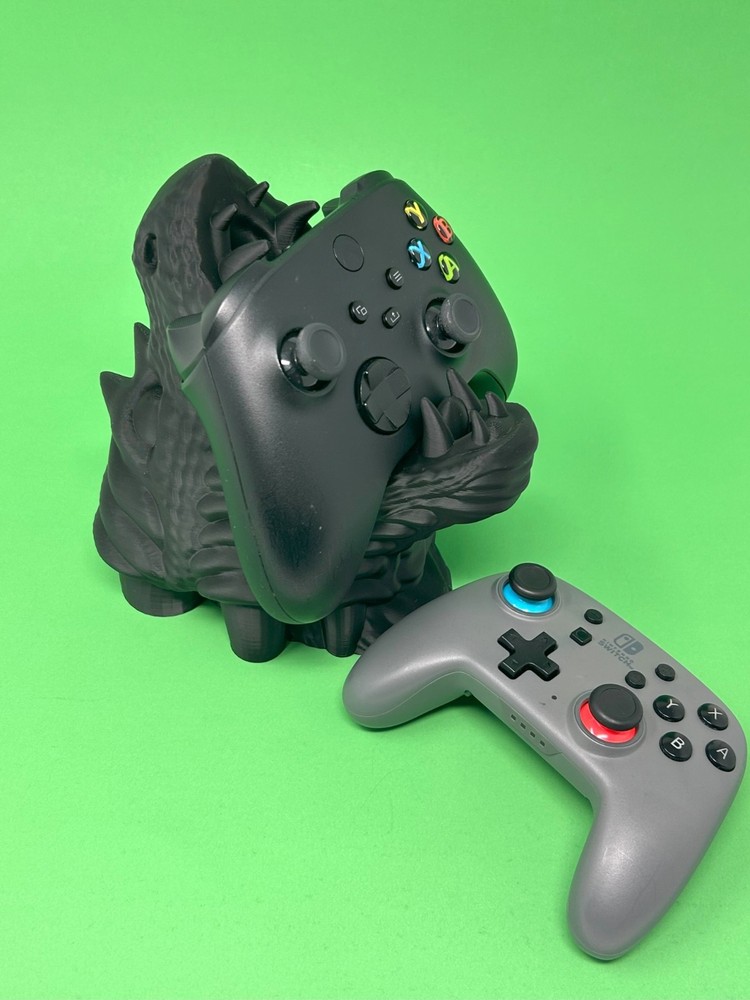 Dragon Controller Holder – Fantasy Gaming Accessory & Desk Decor - Black