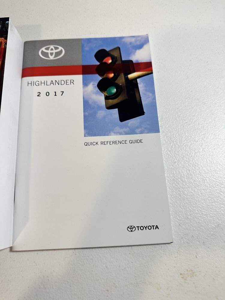 2017 Toyota Highlander Owner's Manual Set
