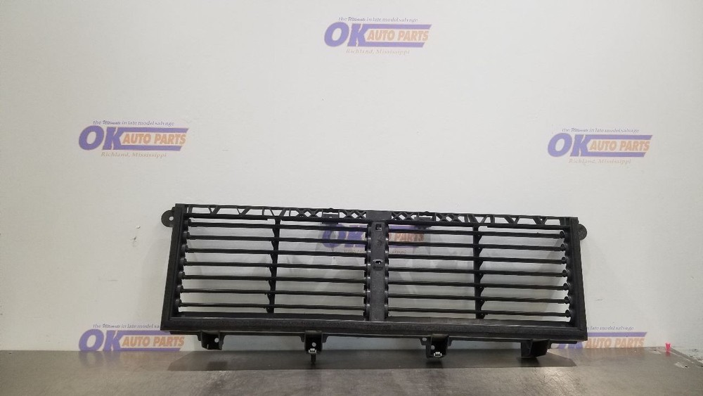 24 DODGE RAM 2500 AIR SHUTTER ASSEMBLY