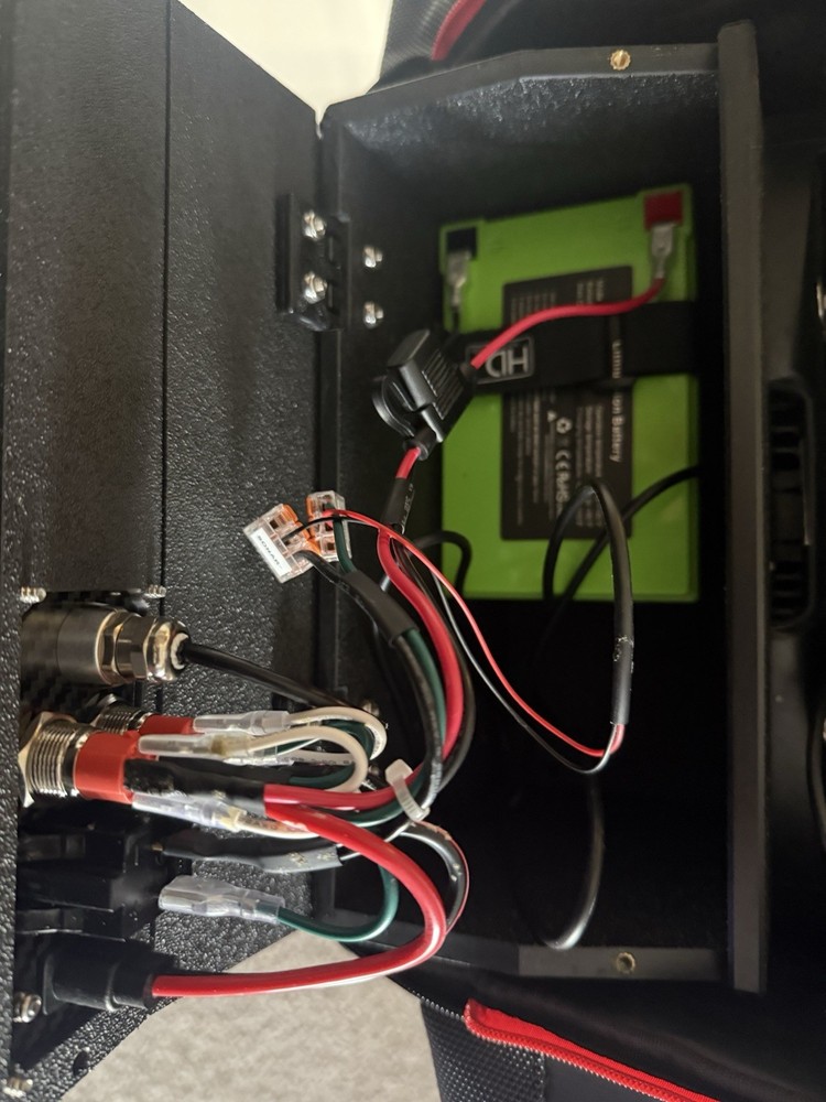 Lowrance HD Innovations Eagle 9 Fishfinder Chartplotter Sonar Kit