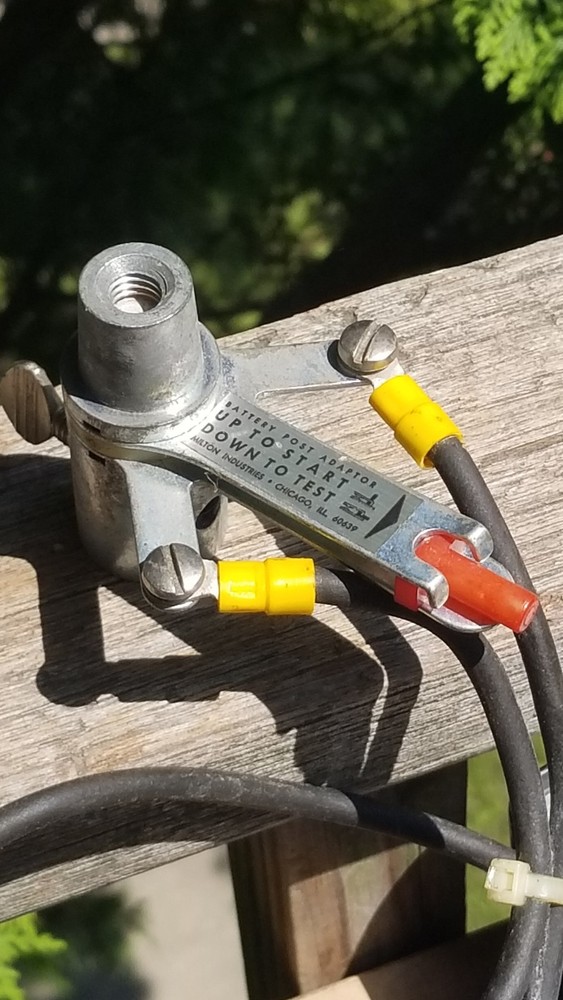 MILTON VINTAGE AUTO / CAR ENGINE ANYLIZER TESTER