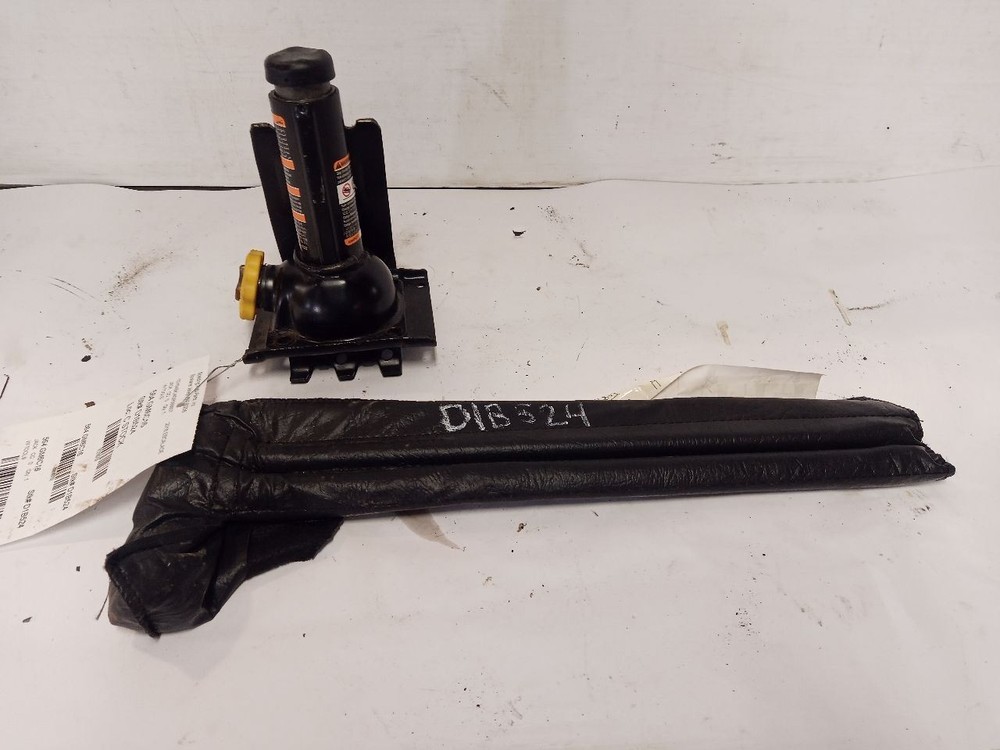 Bottle Jack & Tools from 2016 Cadillac Escalade 12183702