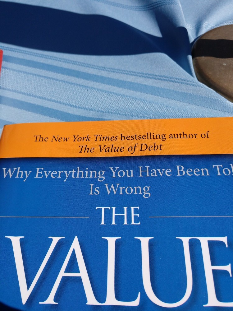 2 Hardcovered Books Thomas Anderson Wiley