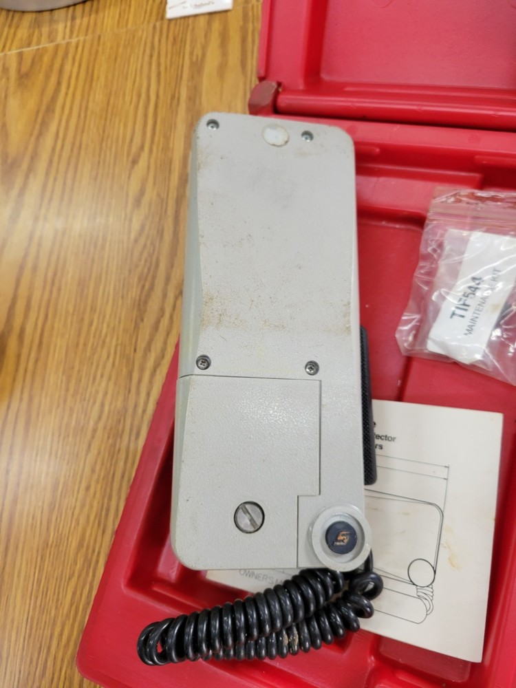 Snap-On Tools Act 5600 Automatic Halogen Leak Detector with Case UNTESTED As-Is