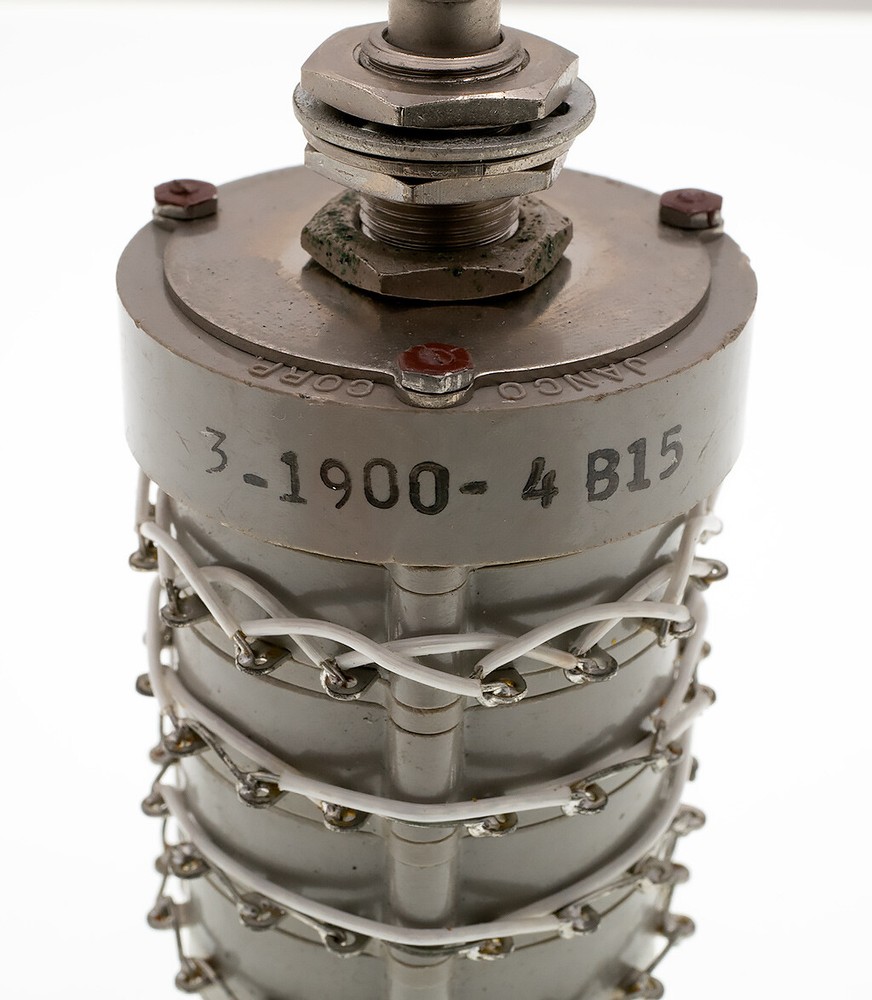 JANCO 3-1900-4B15, 4 POLE - BINARY OUTPUT 15 POS ENCLOSED ROTARY SWITCH, NOS