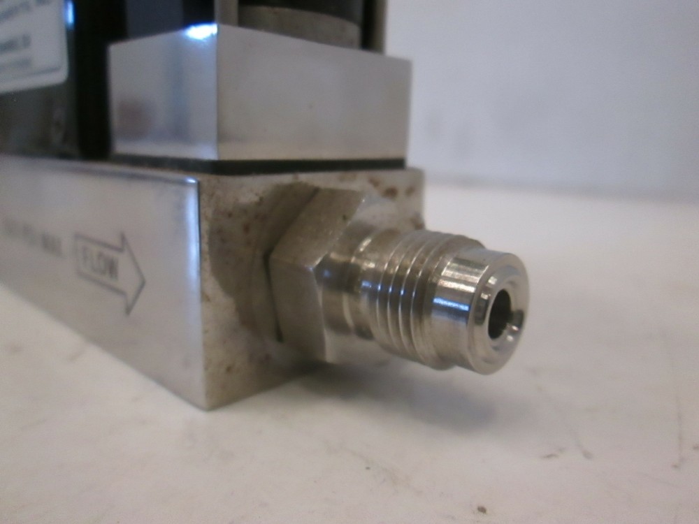 Unit UFC-1000 Mass Flow Controller MFC, N0, 5 SLM, Refurb