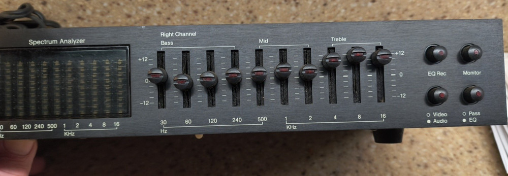 AudioSource - Model EQ Eight/Series II - 10 Band Graphic Equalizer - tested