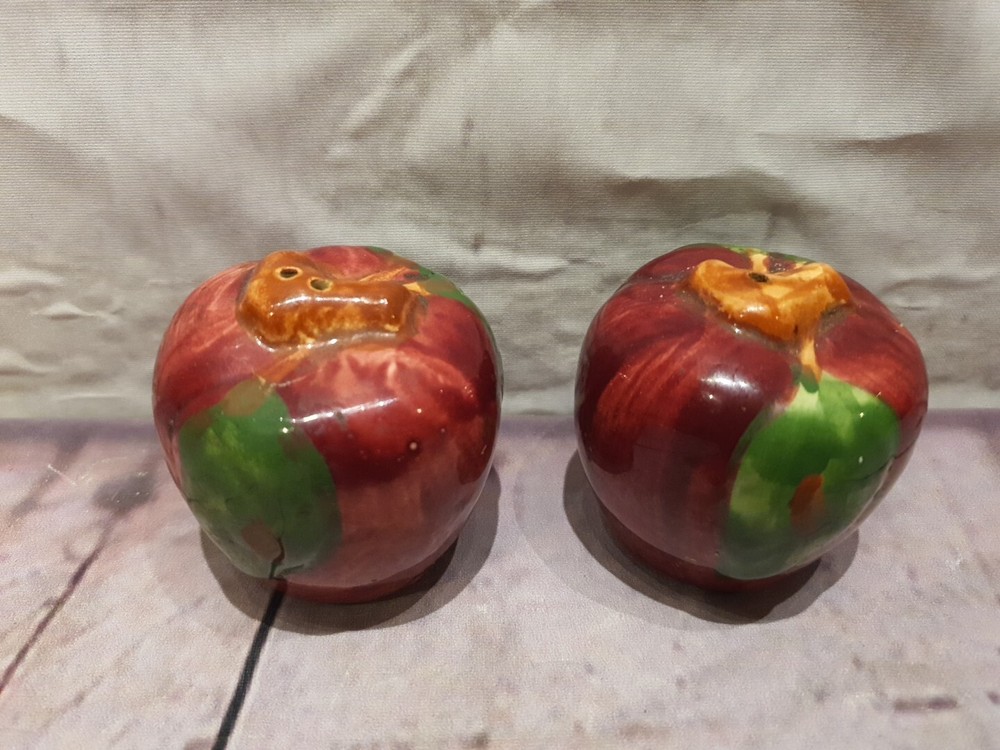 MCM Franciscan Earthenware Apple Salt & Pepper Shaker Set Dinnerware Made In USA