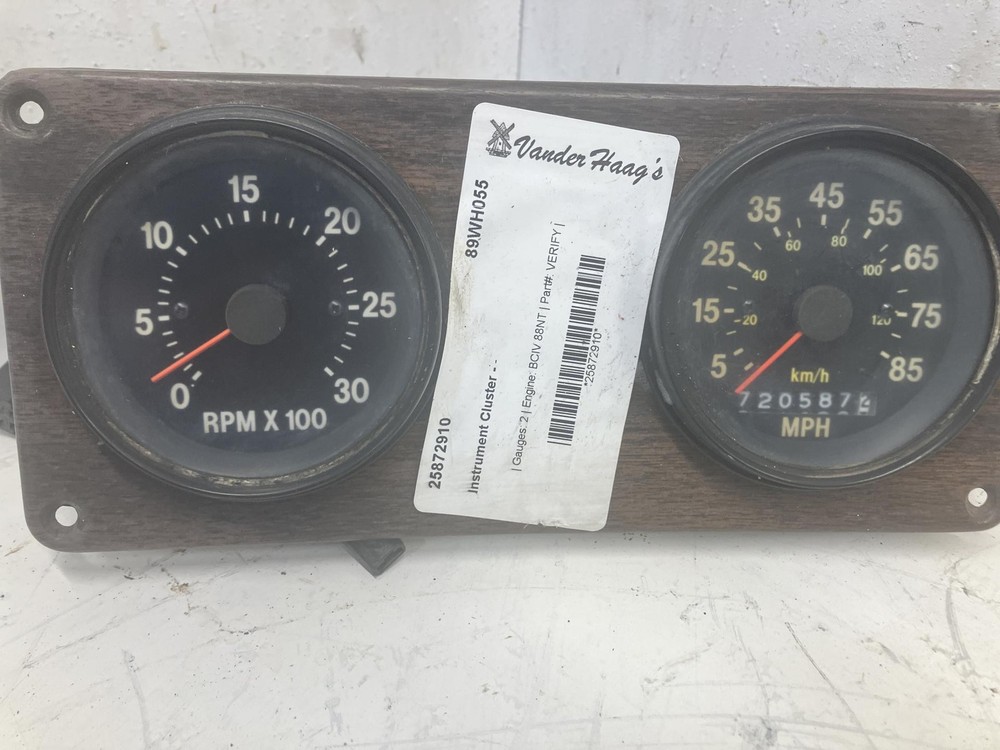 Freightliner FLA Speedometer Instrument Cluster - Used