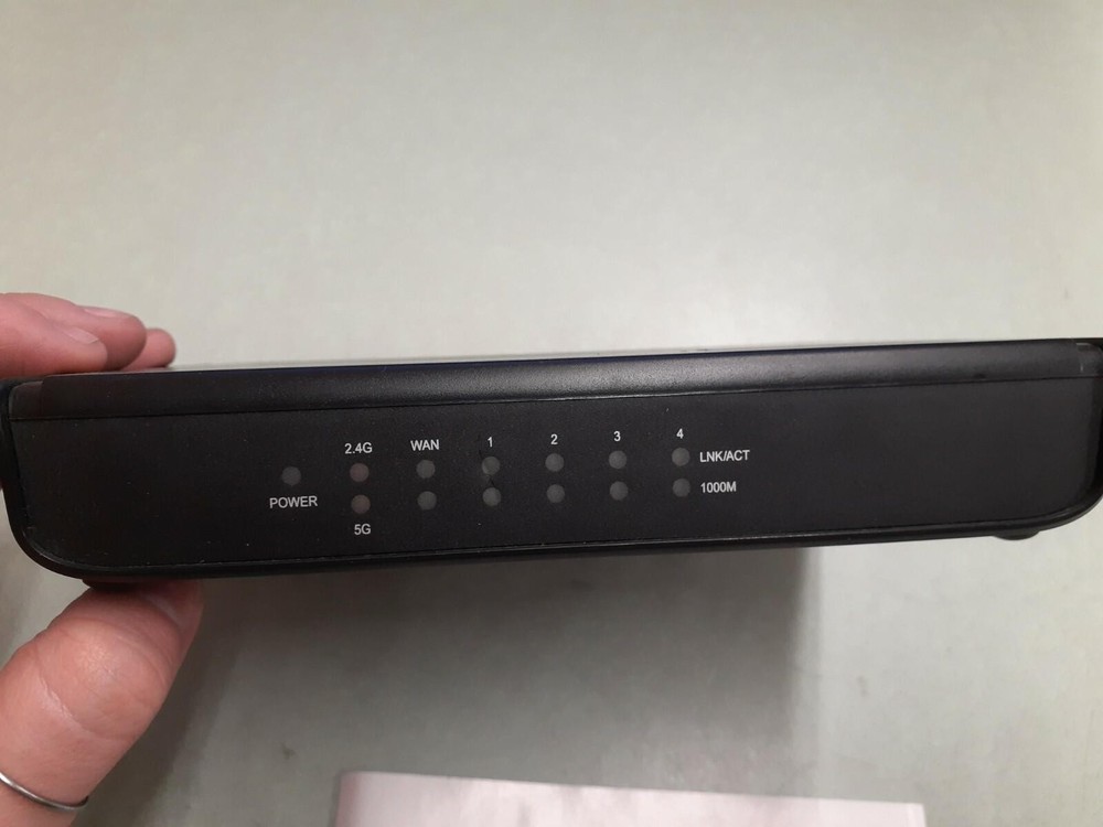 Comtrend WR-5887 AC1200 Wireless Router + Installation Guide