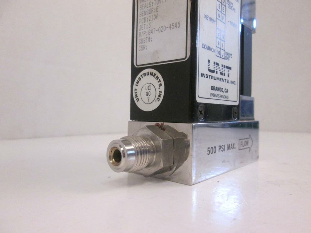 Unit UFC-1020 Mass Flow Controller MFC, HCL, 1 SLM