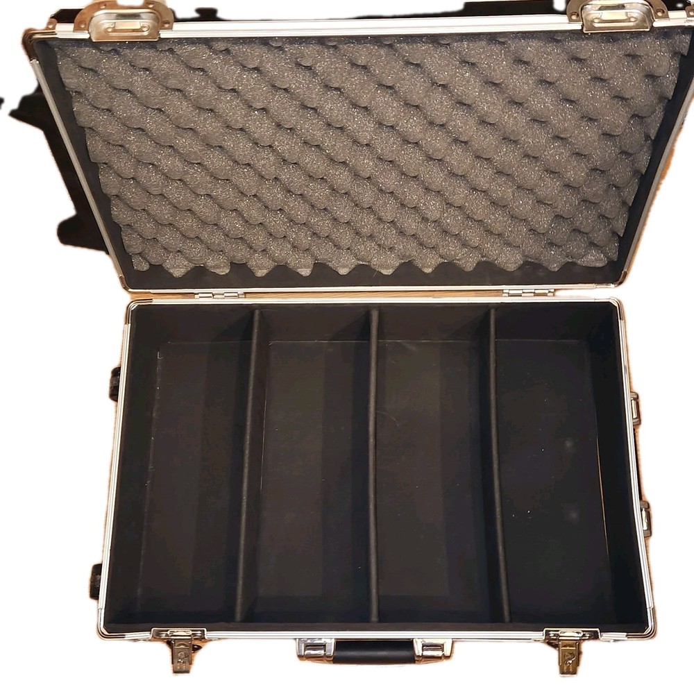 Black With Chrome Audio Dynamics Roller Luggage CD Flight Case DJ Discs