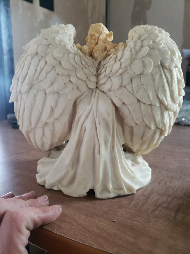 Sculptured Angel Night Light With Nativity Scene