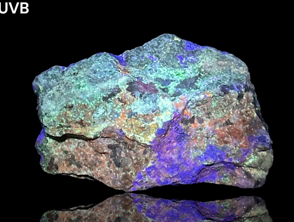 942 Gr. Fluorescent Phosphorescent Tenebrescent Hackmanite, Unknown On Matrix