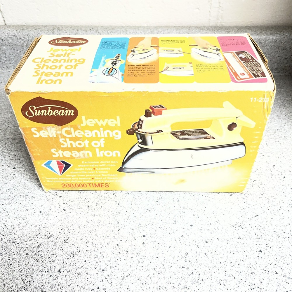 1978 Sunbeam Iron With Box TESTED