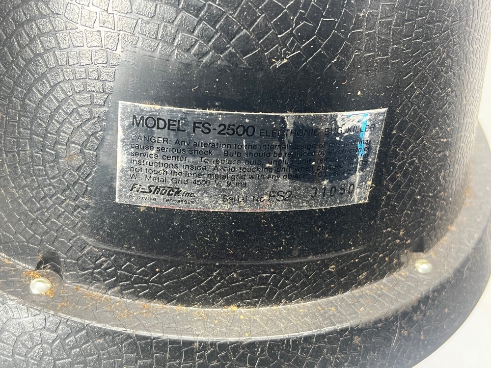 Fi-Shock Electronic Bug Killer Model FS-2500 Hanging Bug Insect Zapper blue bulb