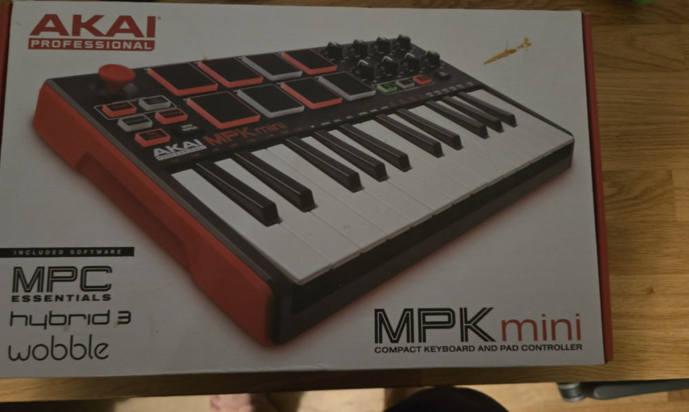 Akai Professional MPK mini 25-Key Synth MIDI Keyboard Controller w/ Pads USB