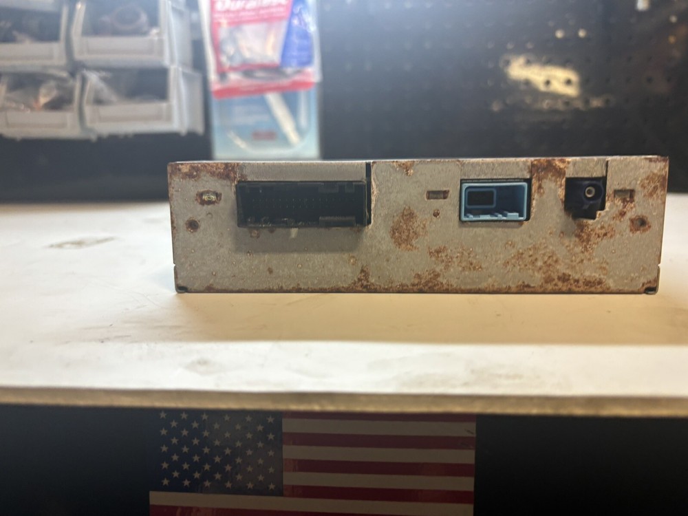 Range Rover Sport L320 06-09 OEM Navigation Unit Computer Player YIB500070