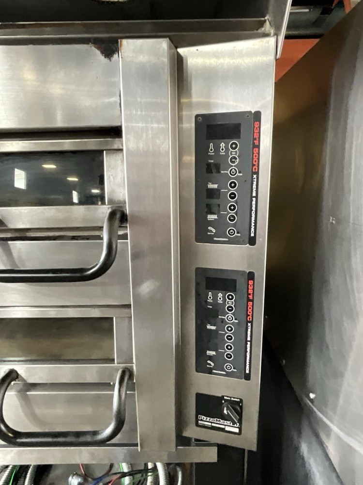 PizzaMaster PM 942ED Electric Deck-Type Pizza Bake Oven