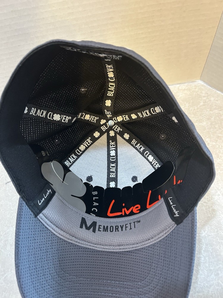 Black Clover Live Lucky Golf Hat. Memory Fit. Small/Medium. NWT. Sharp!