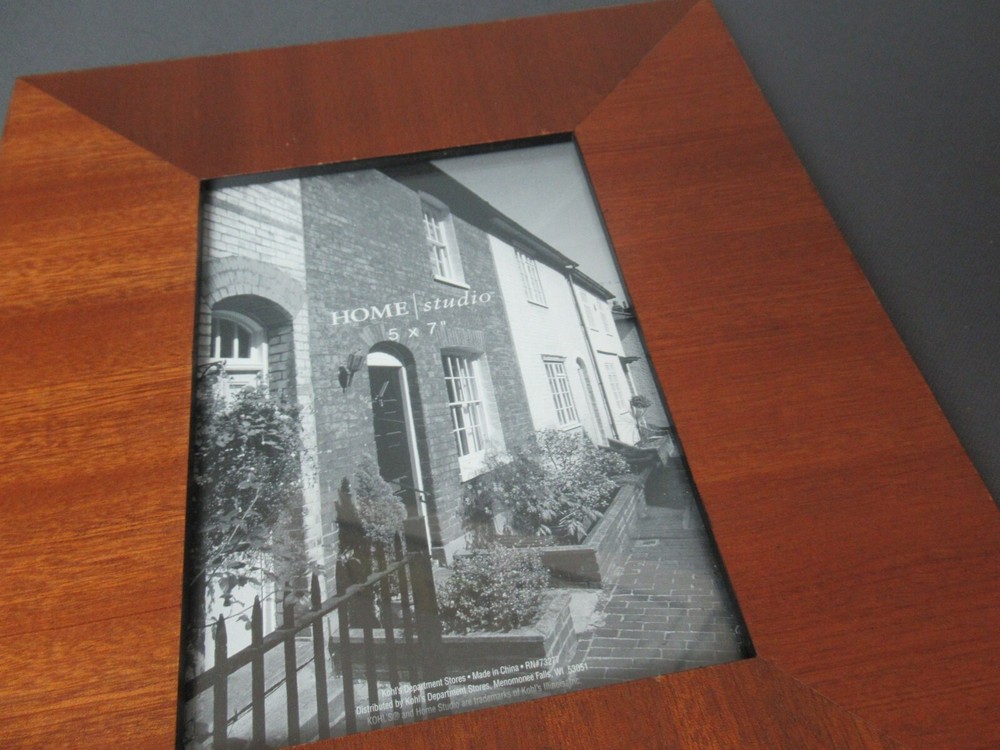Wooden Bordered Frame - Stand - 9 1/2" x 11 1/2" - 33 164