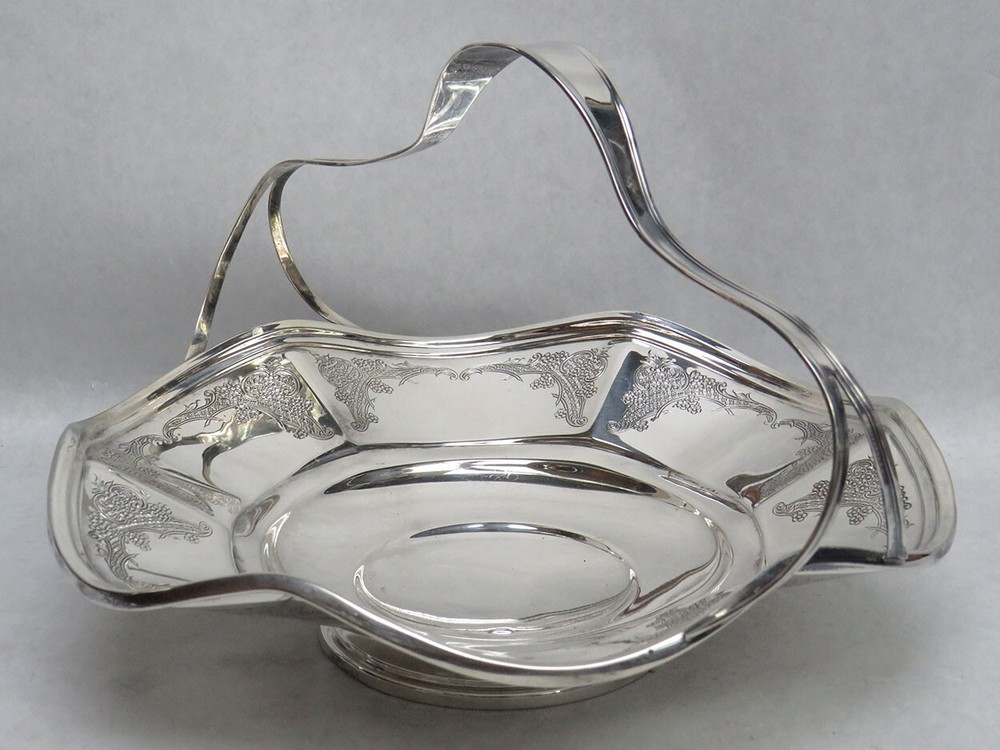 SPAULDING & CO STERLING SILVER HANDLE PASTRY BASKET